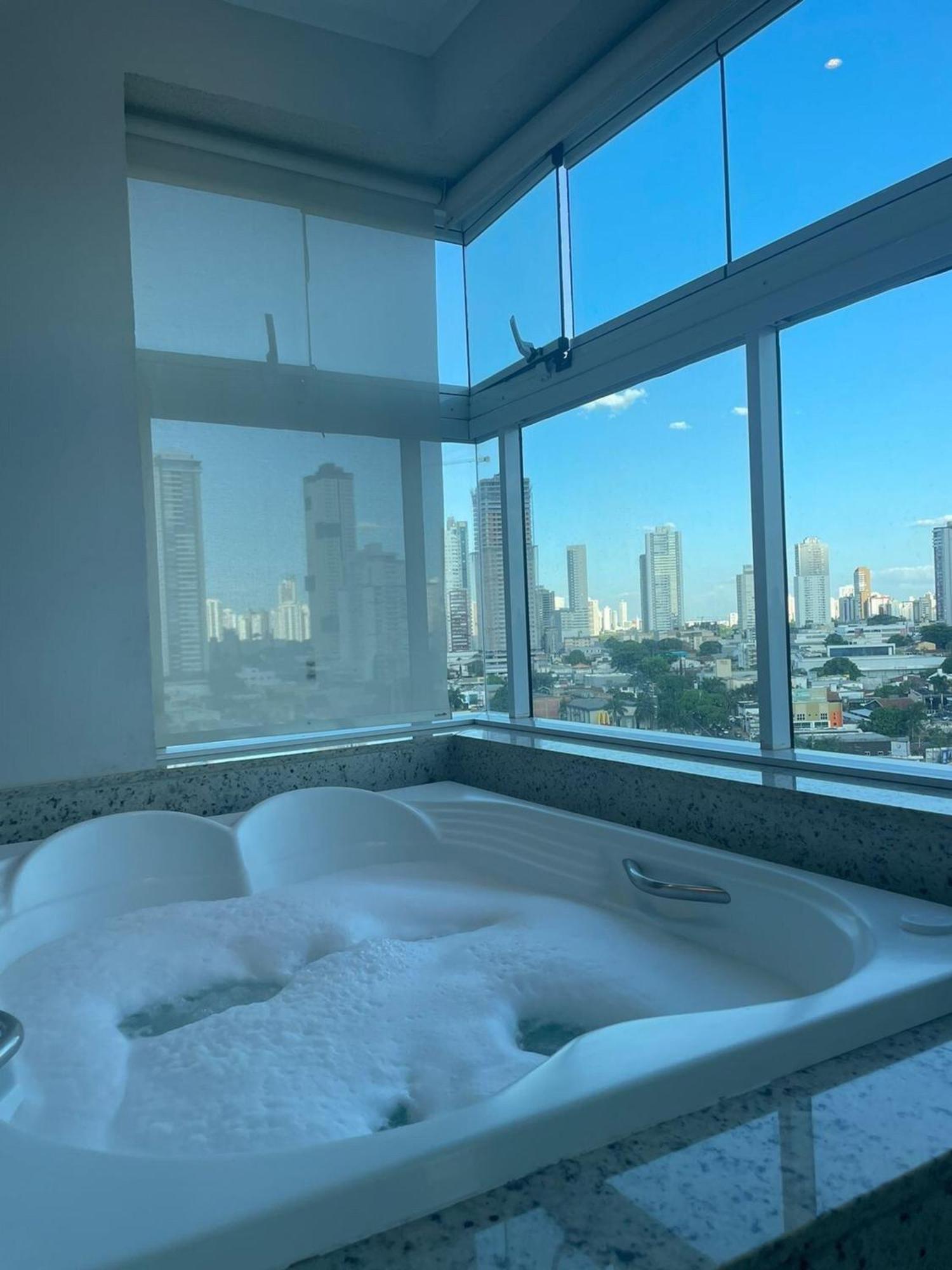 1 Qts.| 2 Hosp. | Jacuzzi Na Varanda | Linda Vista ゴイアニア エクステリア 写真