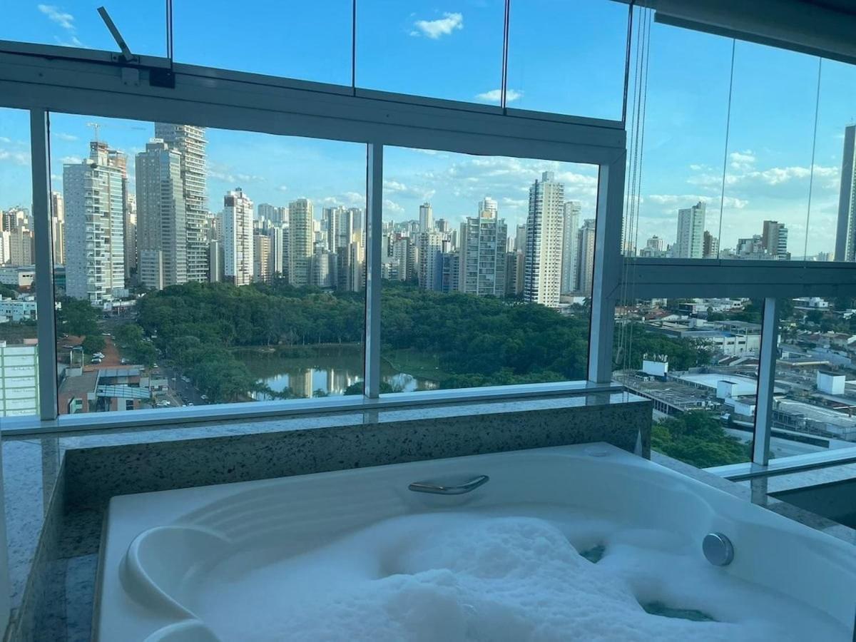 1 Qts.| 2 Hosp. | Jacuzzi Na Varanda | Linda Vista ゴイアニア エクステリア 写真